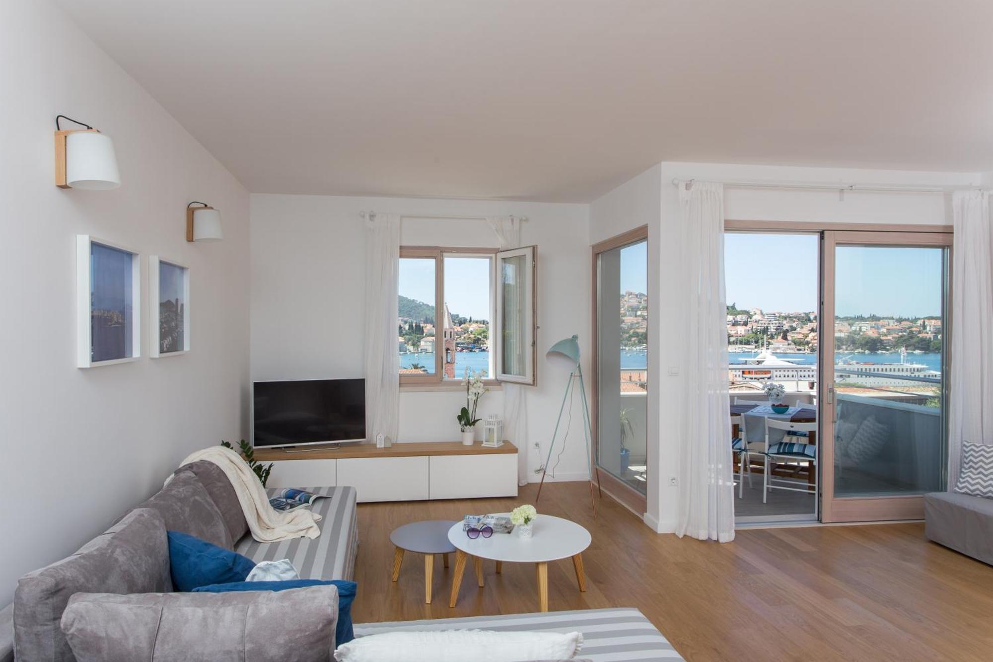 Karmen Apartment